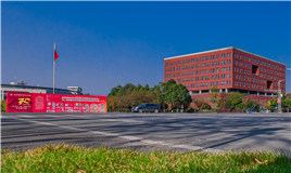 研建筑学专硕第二党支部联合研建筑学专硕第一党支部开展“以智优居——智能关怀善夕阳”主题活动